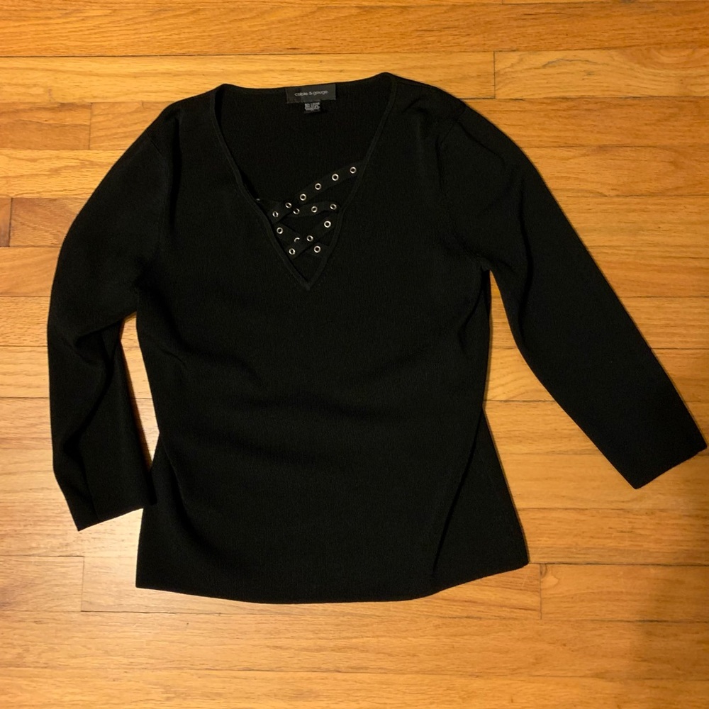 Cable and Gauge black top. Size M